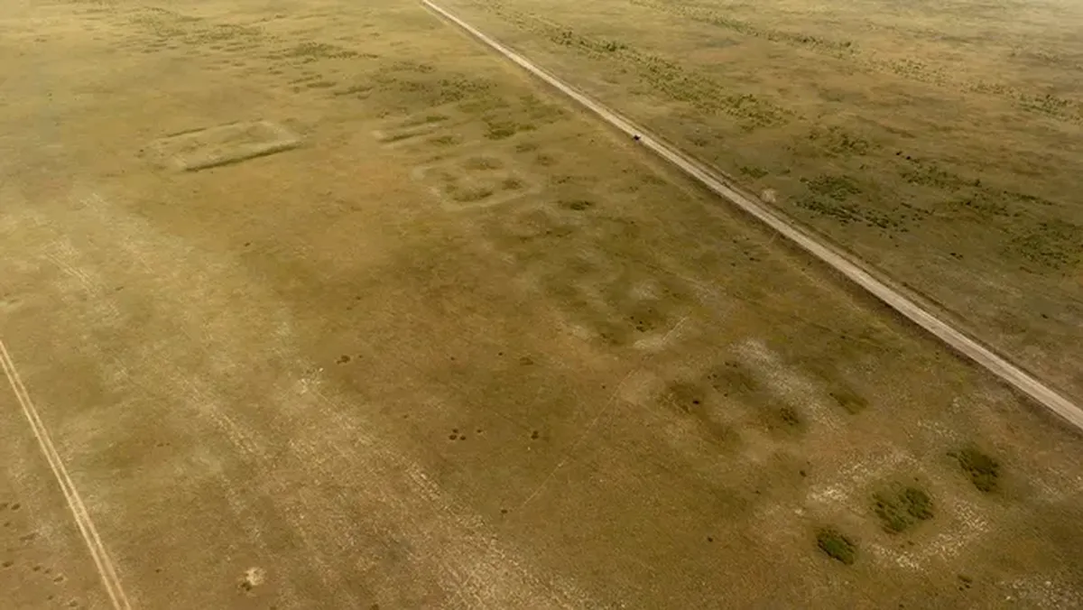Un descubrimiento bajo las arenas: arqueólogos desentierran una sofisticada ciudad antigua