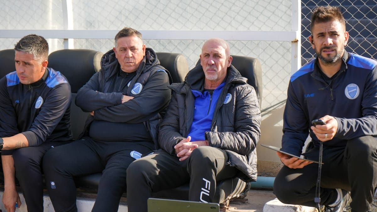 El Gato Oldrá se lo ve muy feliz junto a su cuerpo técnico. El Gato Oldrá se lo ve muy feliz junto a su cuerpo técnico.