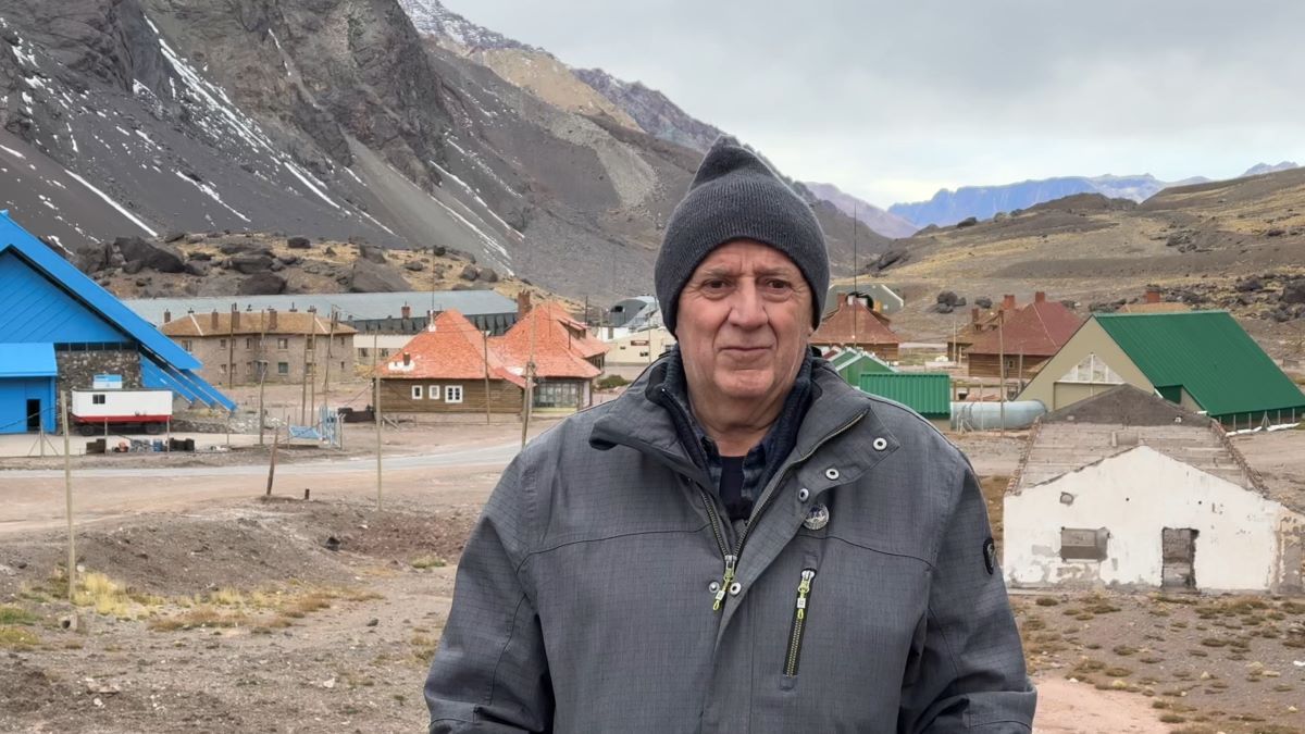 Mario González, nuestro guía y poblador de alta montaña. Mario González, nuestro guía y poblador de alta montaña.