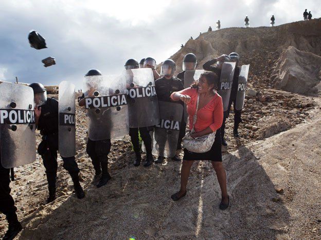 Operativo contra la minería ilegal: destruyeron equipos valuados en 20 millones de dólares