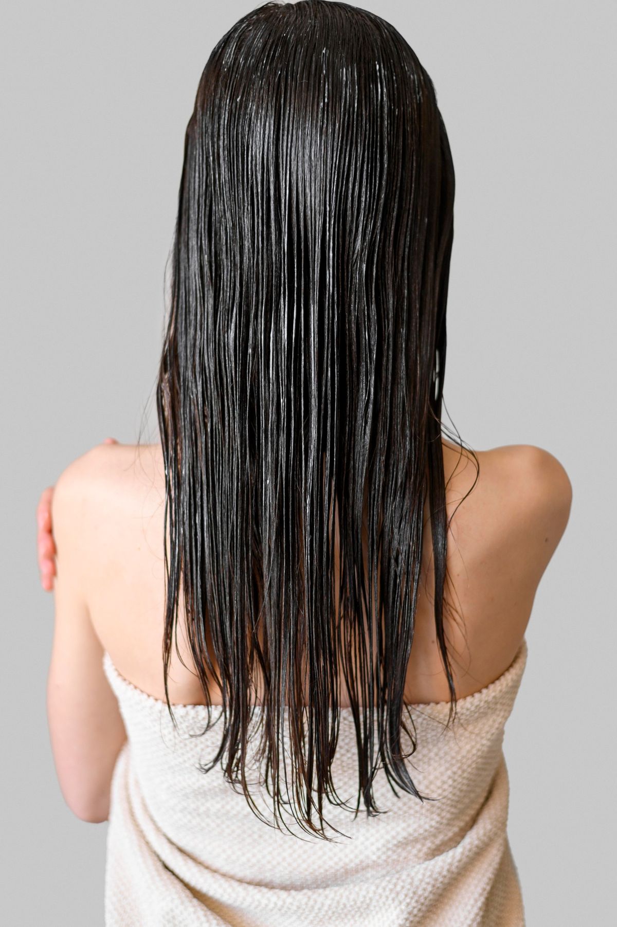 Deja actuar la mascarilla casera entre 30 y 40 minutos. Imagen: Freepik Deja actuar la mascarilla casera entre 30 y 40 minutos. Imagen: Freepik