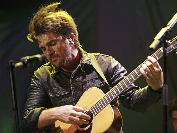 Juanes da los toques finales a Loco de amor
