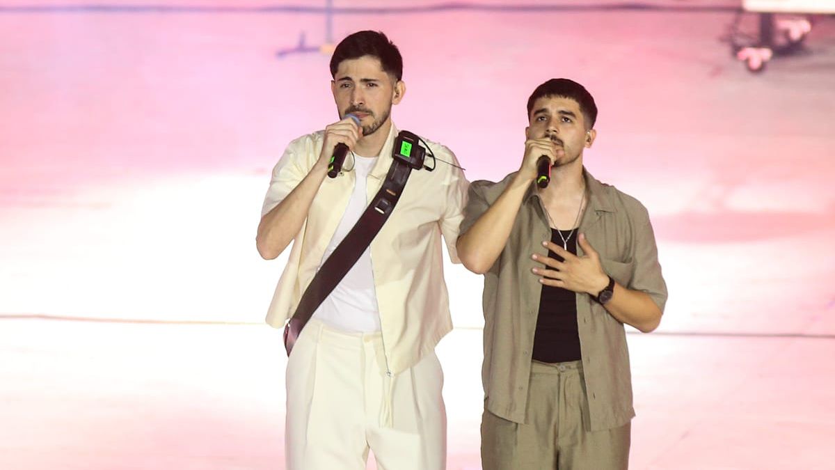 Campedrinos, el folclore joven dijo presente en la cuarta noche de Vendimia. Campedrinos, el folclore joven dijo presente en la cuarta noche de Vendimia.