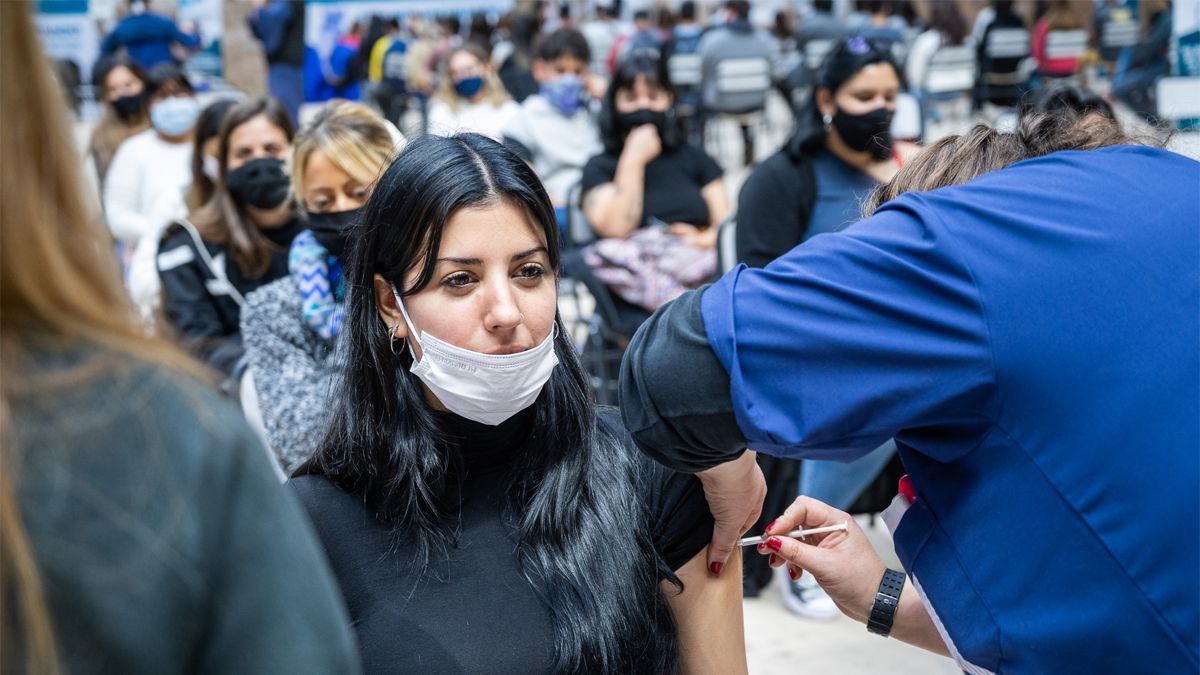 Se comienza a analizar la posibilidad de combinar vacunas