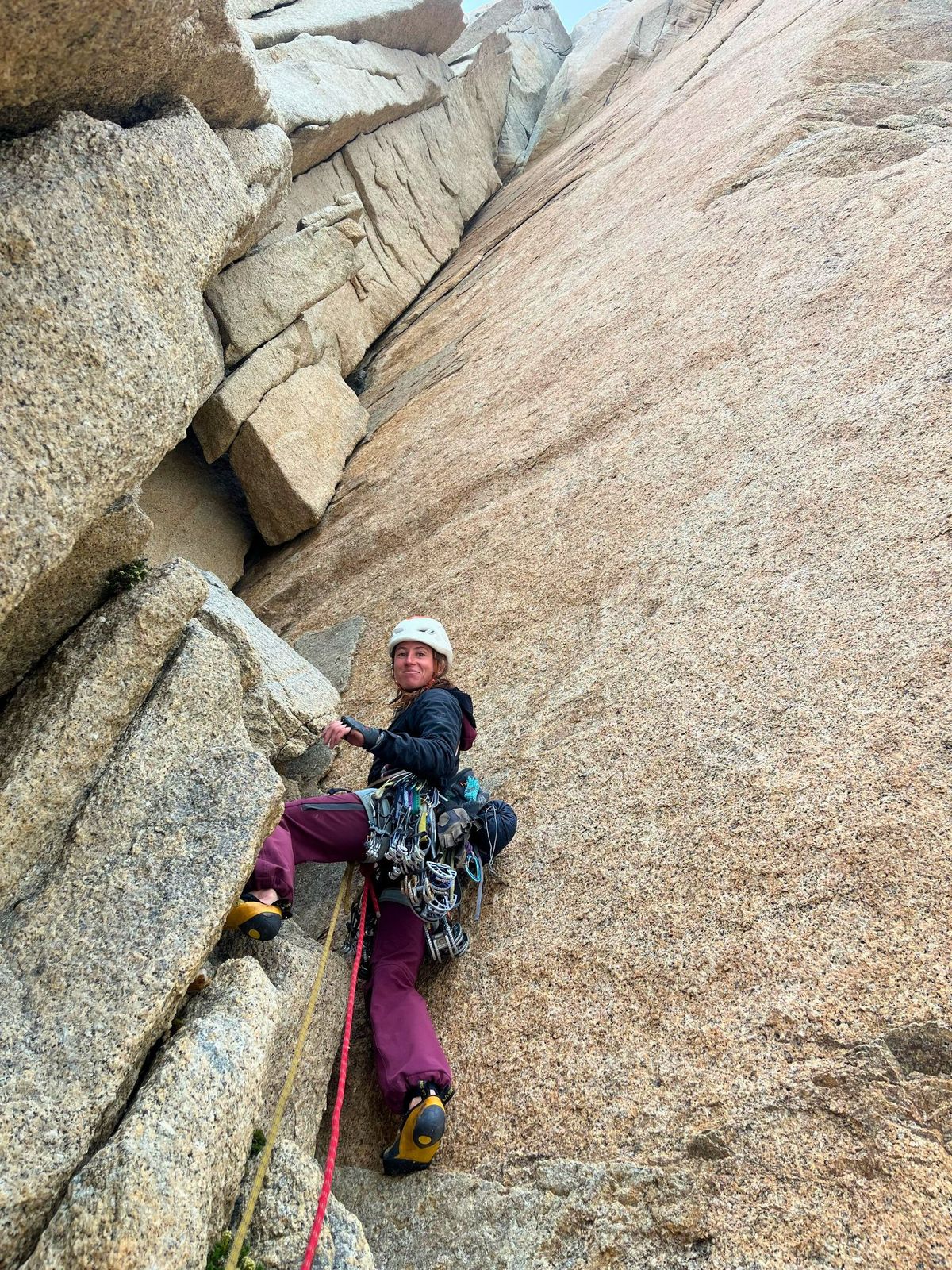 Le tocó hacer las prácticas finales en Capilla del Monte y ahí apareció la escalada. "Como si toda la vida lo hubiera hecho", contó. Le tocó hacer las prácticas finales en Capilla del Monte y ahí apareció la escalada. "Como si toda la vida lo hubiera hecho", contó.