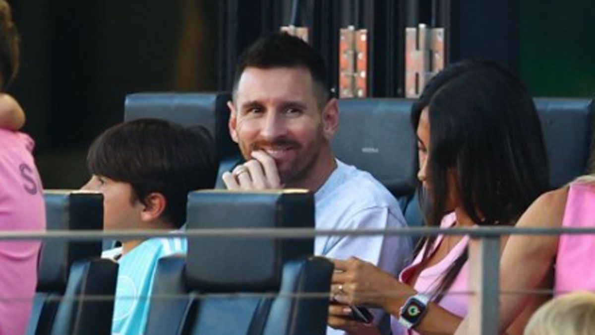 Messi vio a sus compañeros junto a Antonela.