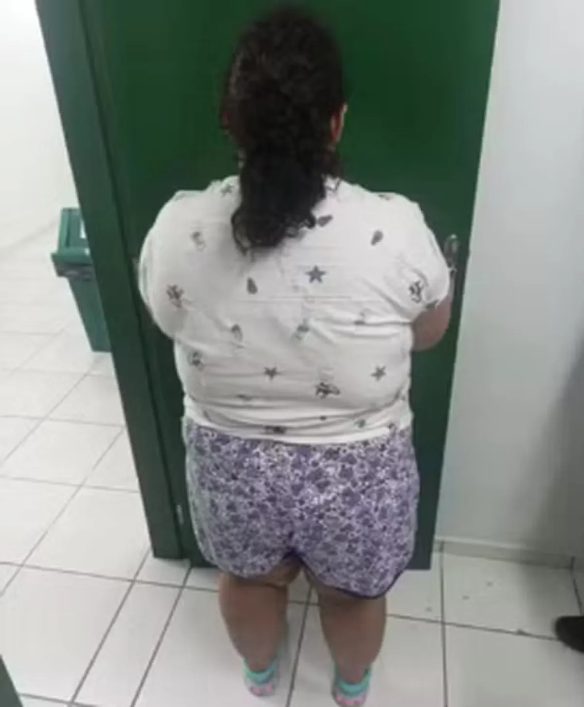 La mujer fue detenida luego de hacerse pasar por una nena de 12. La mujer fue detenida luego de hacerse pasar por una nena de 12.