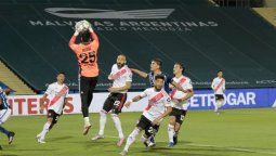 Badaloni tuvo el empate pero Bologna le atajó el penal