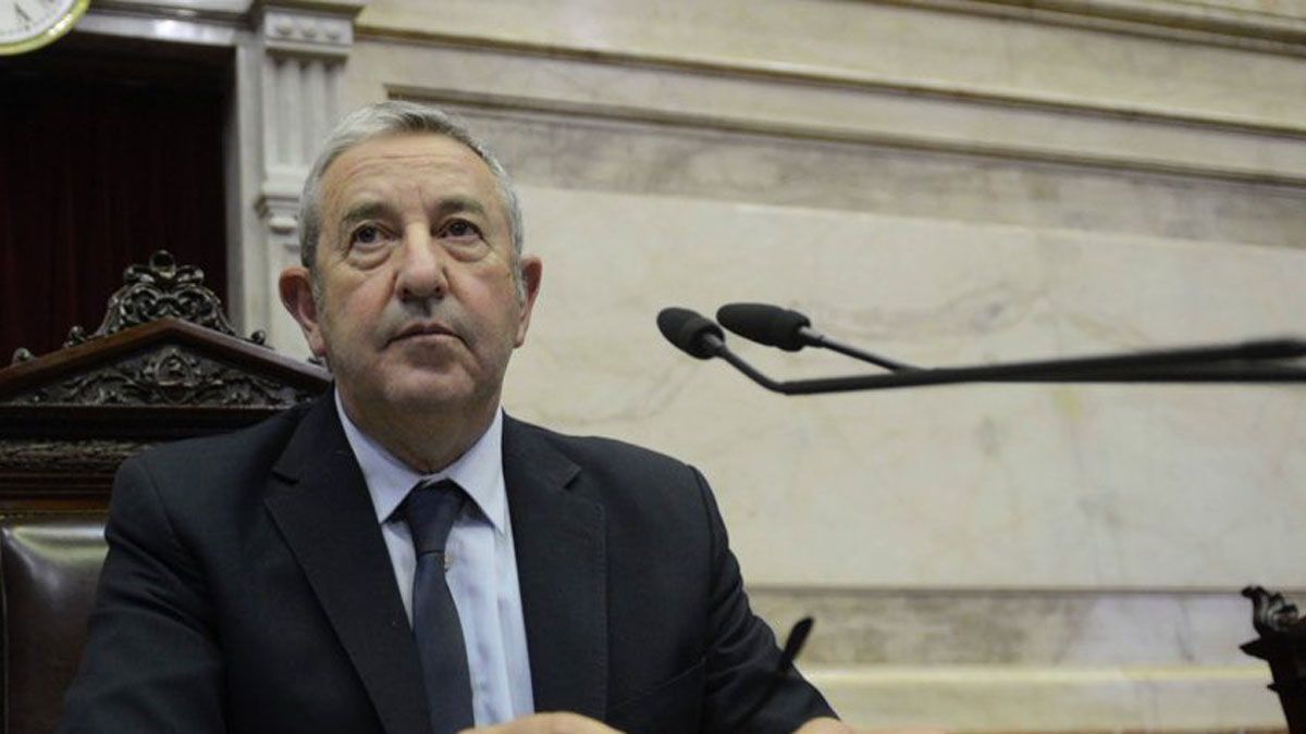 Julio Cobos es radical pero habitó otros espacios. Julio Cobos es radical pero habitó otros espacios.