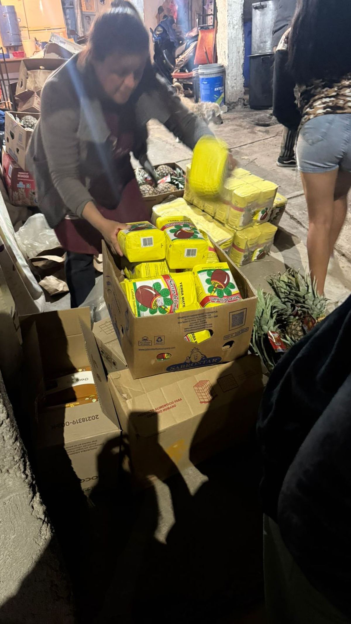 El comedor Horneritos de Las Heras se mantiene gracias a las donaciones que reciben y con las que ayudan a que miles de personas tengan un plato de comida. El comedor Horneritos de Las Heras se mantiene gracias a las donaciones que reciben y con las que ayudan a que miles de personas tengan un plato de comida.