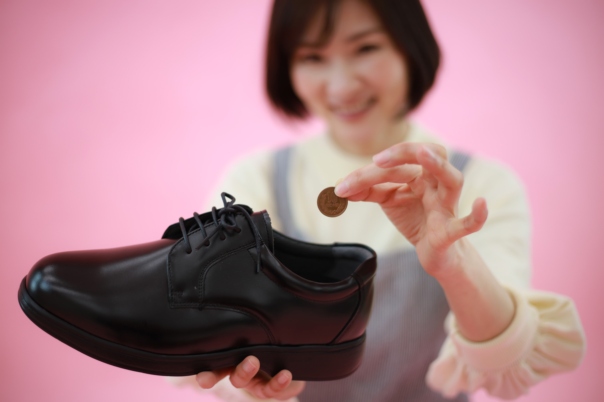 El ritual de la moneda adentro del zapato puede ser efectivo esta Navidad.&nbsp;