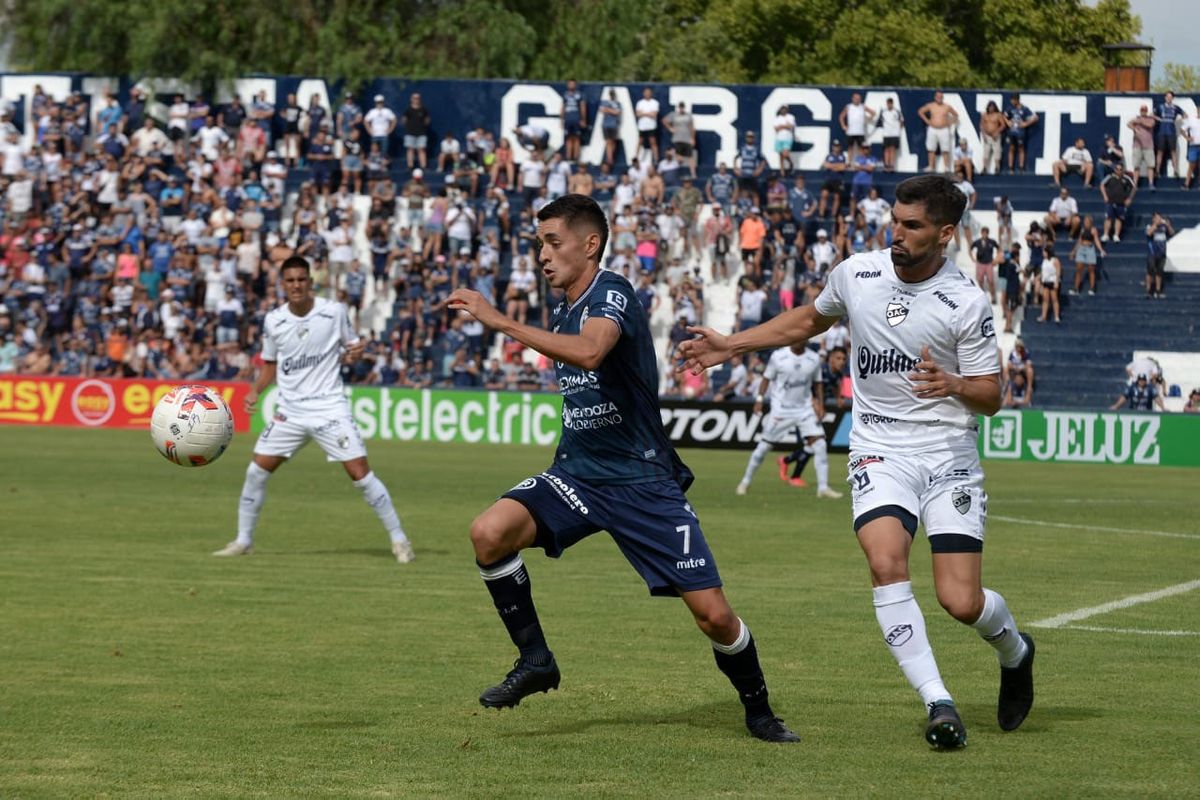 Pablo Palacio es un jugador que tiene mucha dinámica con el juego que le da al equipo de mitad de cancha para adelante.