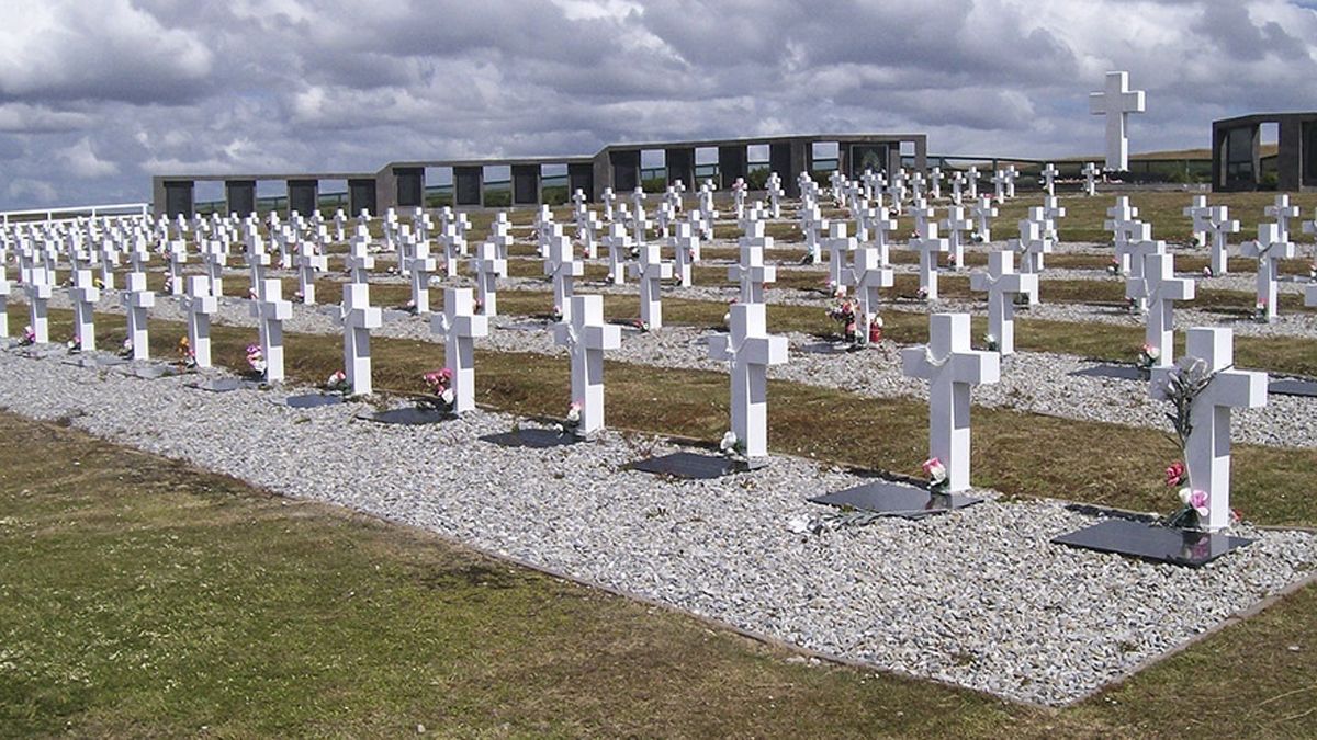 Islas Malvinas: identificaron los restos de cuatro soldados argentinos