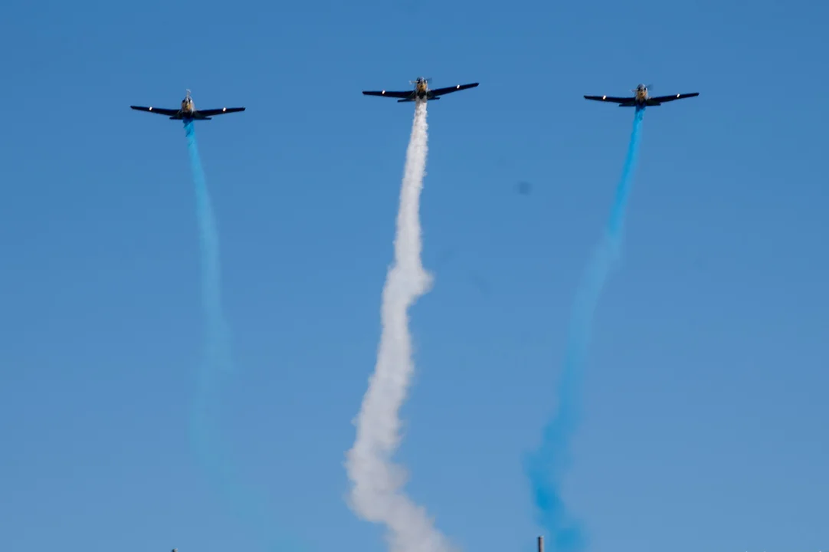 Un momento del pasaje aéreo. Un momento del pasaje aéreo.