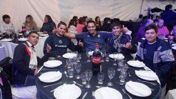 La Gran Cena Azul que convocó a los leprosos fue un éxito