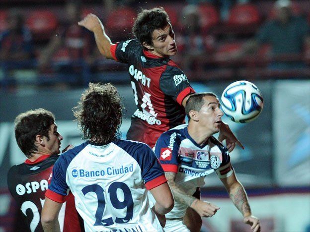 El Papa no ayudó: San Lorenzo empató sin goles con Colón