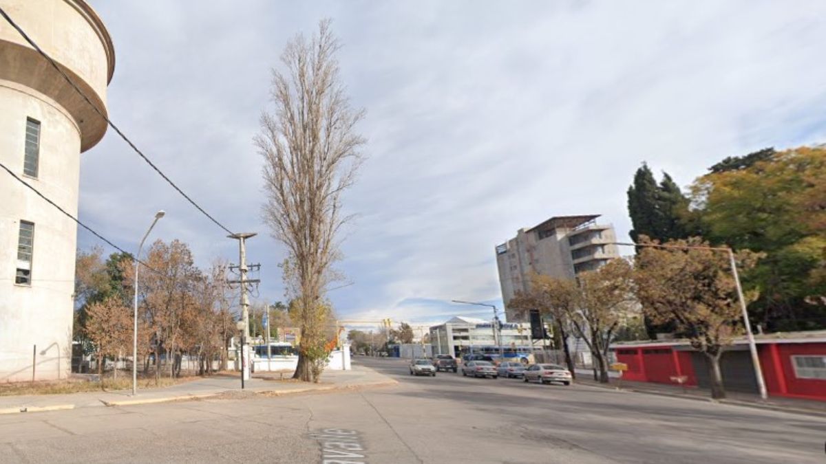 En San Martín un hombre perdió el control de la moto y murió horas después en el hospital.