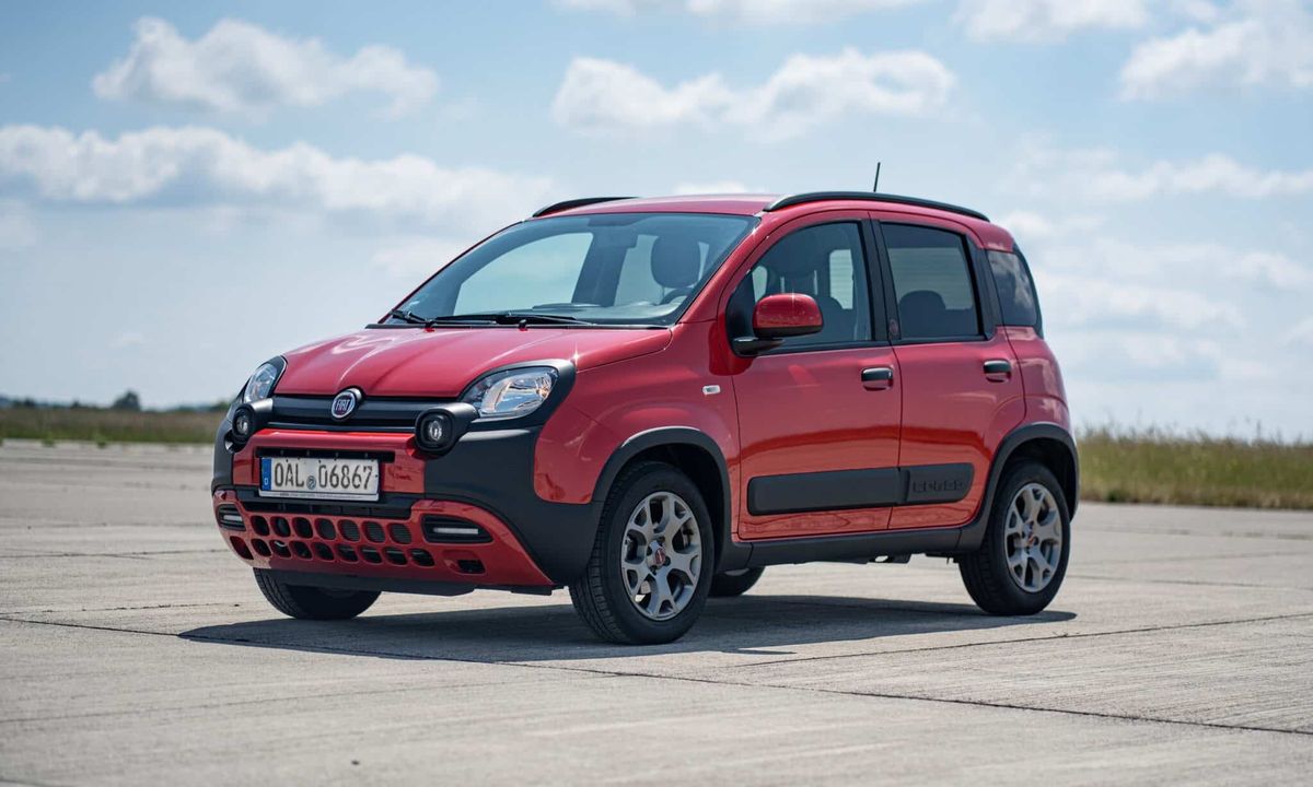 El Fiat Panda es el híbrido más barato de España. El Fiat Panda es el híbrido más barato de España.