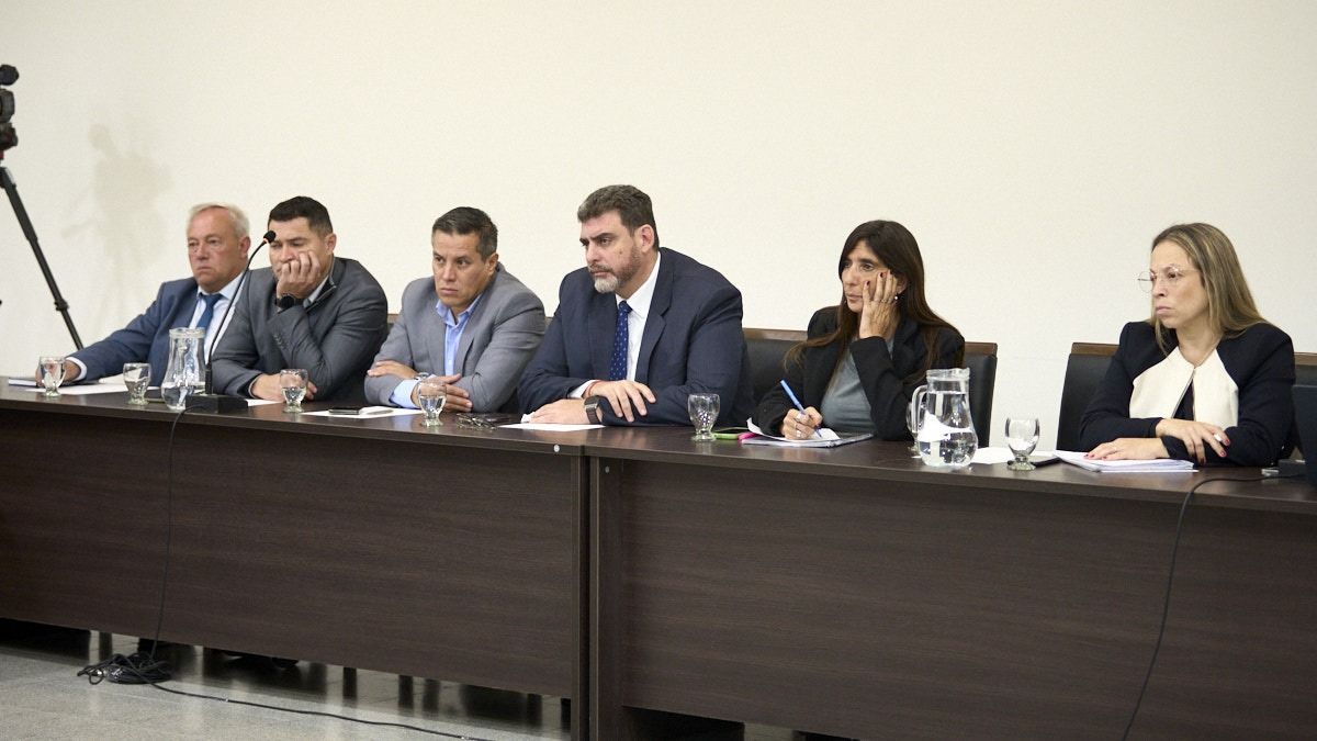 Legisladores del Jury a la jueza Lizán. Legisladores del Jury a la jueza Lizán.