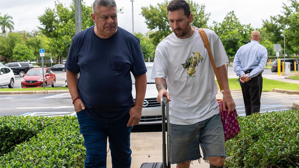 Lionel Messi usó un costoso bolso cuando se sumó a la Selección argentina y llamó la atención