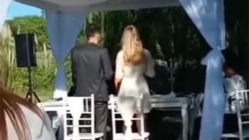 Video: estaban por dar el sí y empezó a escucharse la propaladora