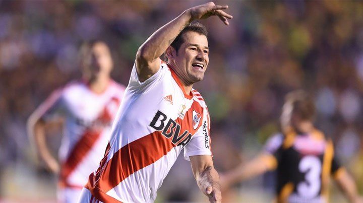 River Plate, defensor del título, se mide con Independiente del Valle