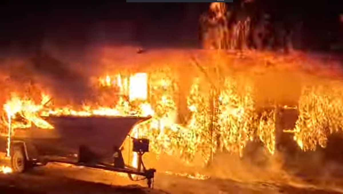 Video: así fueron las feroces llamas que quemaron por completo cabañas en El Carrizal Video: así fueron las feroces llamas que quemaron por completo cabañas en El Carrizal