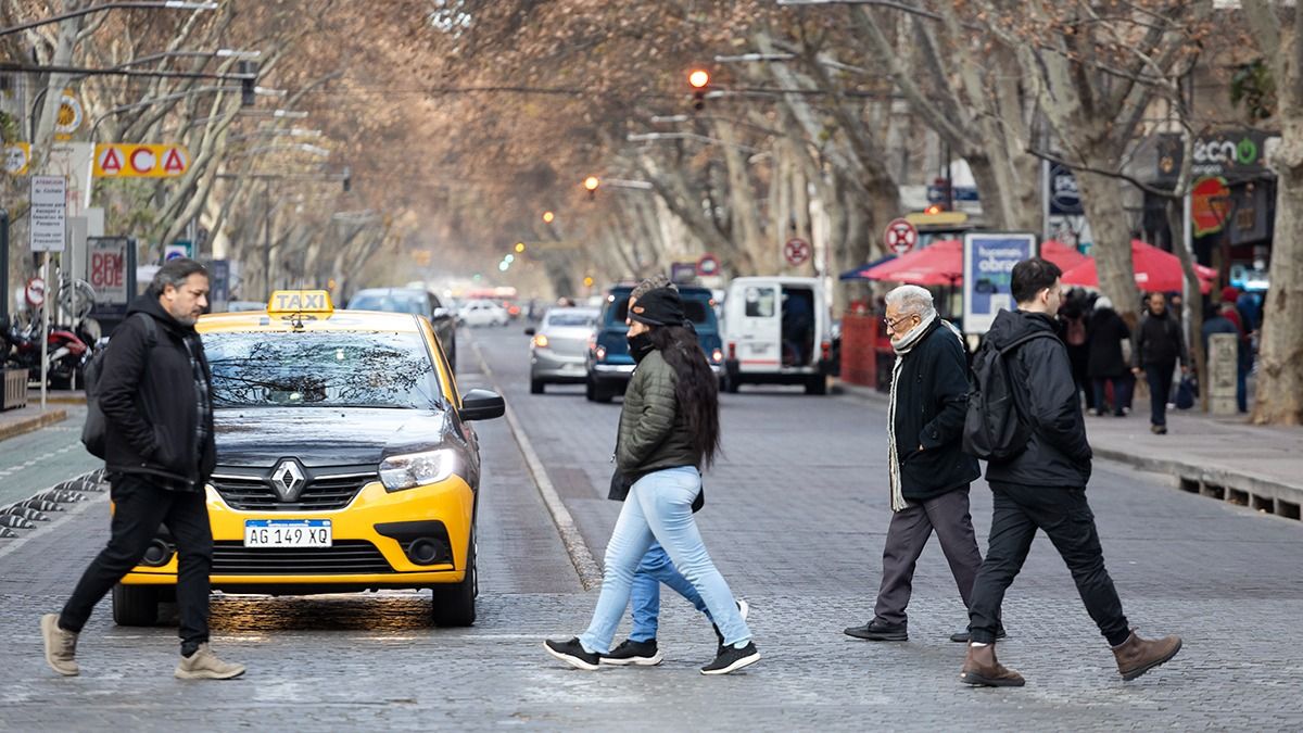 El frío extremo dará un respiro este lunes para quienes habitan la Ciudad de Mendoza y alrededores.