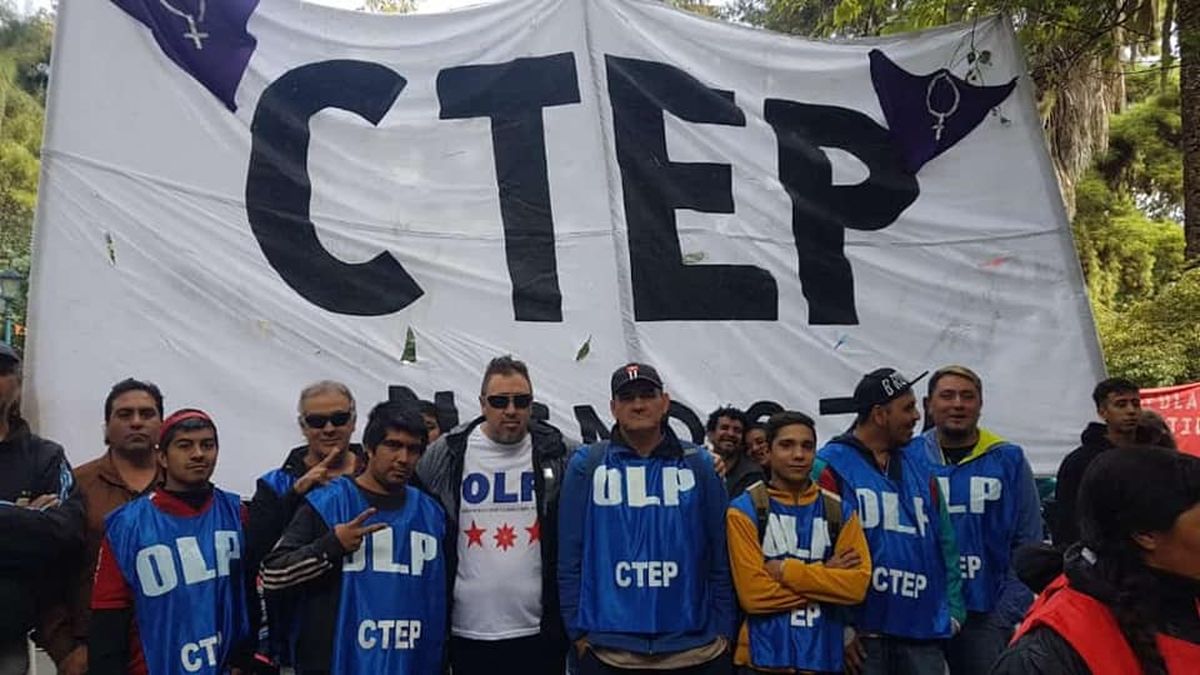 Principios de 2020. Aguilar con referentes de la Confederación de Trabajadores de la Economía Popular y las Organizaciones Libres del Pueblo, su espacio de militancia.