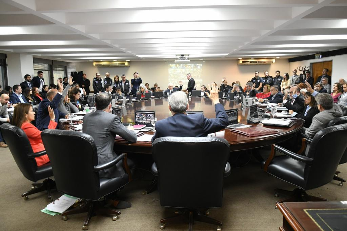 La votación unánime del pleno del Consejo de la Magistratura determinó la suspensión y pase al Jury de Enjuiciamiento del juez Walter Bento.