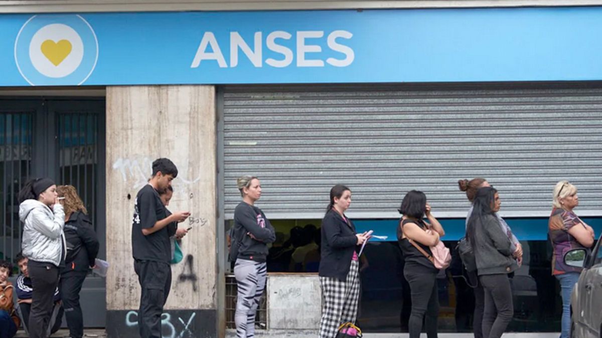 ANSES: Qué Beneficiarios De AUH Pueden Cobrar El NUEVO BONO De Más De ...