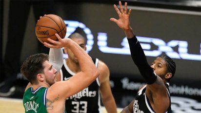 El base esloveno Luka Doncic se erigió en la figura de los Mavericks.