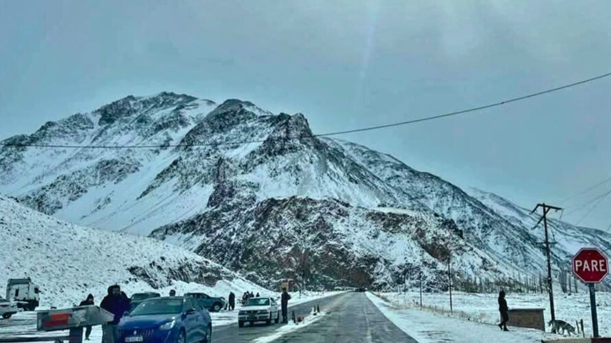 Punta de Vacas volvió a cubrirse de blanco durante esta jornada. Punta de Vacas volvió a cubrirse de blanco durante esta jornada.