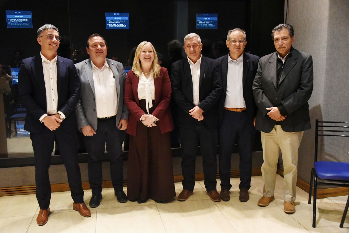 Los protagonistas de impulsar el primer clúster minero energético para potenciar el desarrollo local. Los protagonistas de impulsar el primer clúster minero energético para potenciar el desarrollo local.