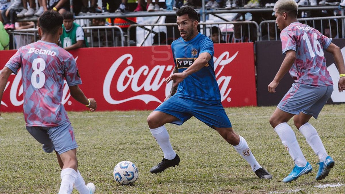 Carlos Tevez la rompió en la Copa Potrero.