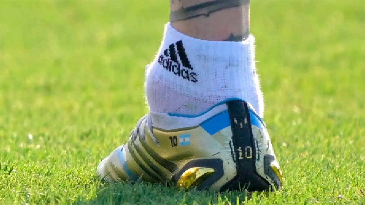 El tobillo de Lionel Messi despertó la preocupación de todos los hinchas argentinos.