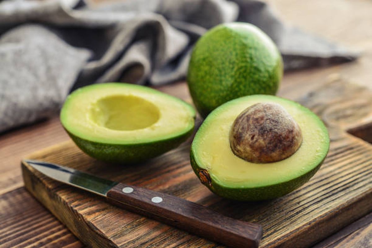 El aguacate es el ingrediente estrella de esta mascarilla. Imagen: Freepik El aguacate es el ingrediente estrella de esta mascarilla. Imagen: Freepik