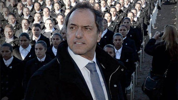 Scioli salió a defender a Cristina: No se puede asociar a la Presidenta con pactos con terroristas