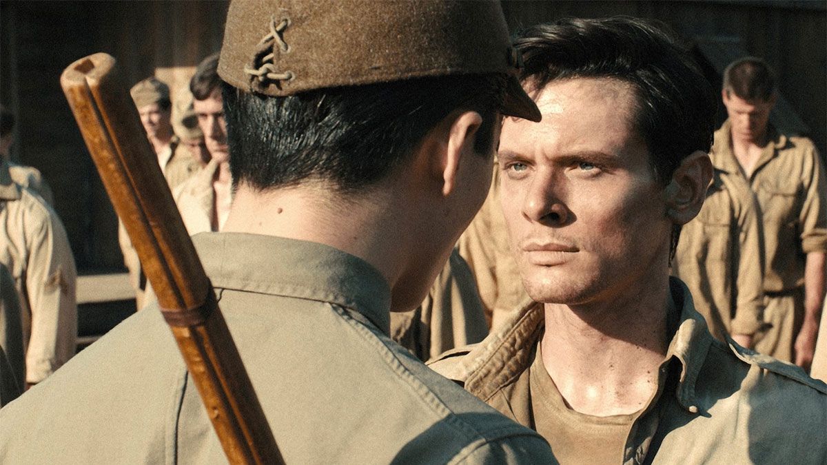 El actor Jack OConnell interpreta a Louis Zamperini en la película de Netflix.