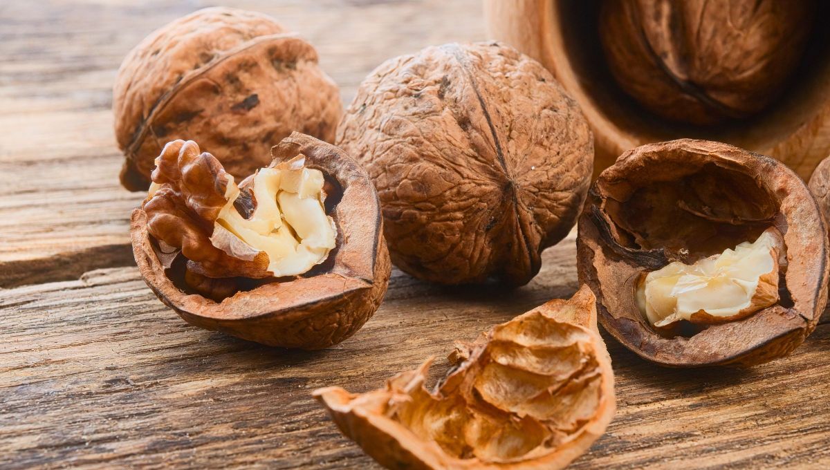 No tires la cáscara de la nuez porque son un tesoro: para qué sirven y cómo reutilizarlas
