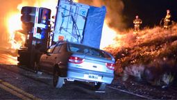 El accidente en la Ruta 7 involucró a dos camiones y a un auto El accidente en la Ruta 7 involucró a dos camiones y a un auto