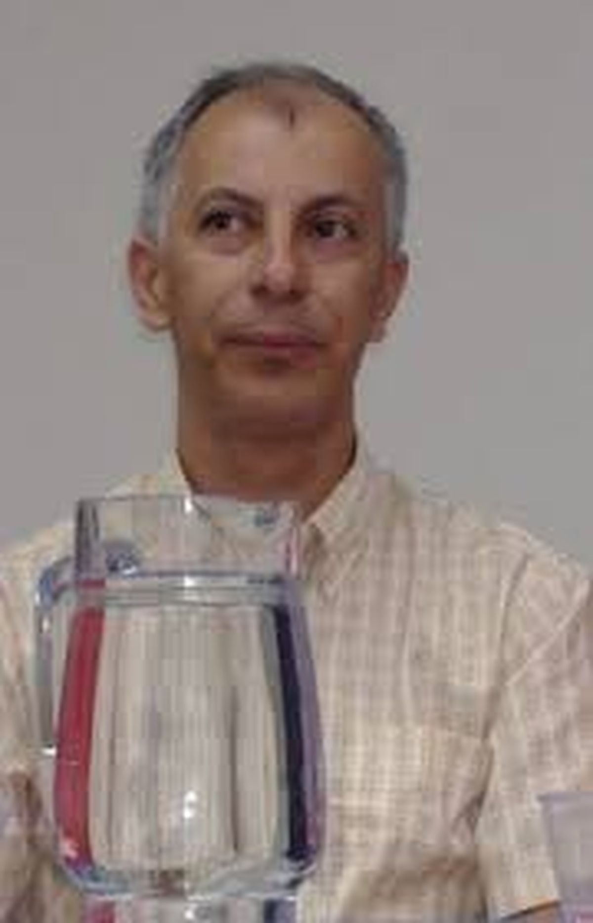 José Parada consideró que las religioners juegan un papel importante en la generación de violencia. José Parada consideró que las religioners juegan un papel importante en la generación de violencia.