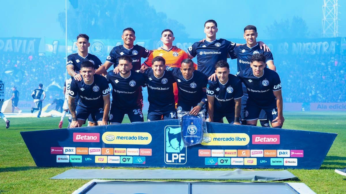 El plantel de Independiente Rivadavia fue protagonista de un emocionante momento antes del partido.