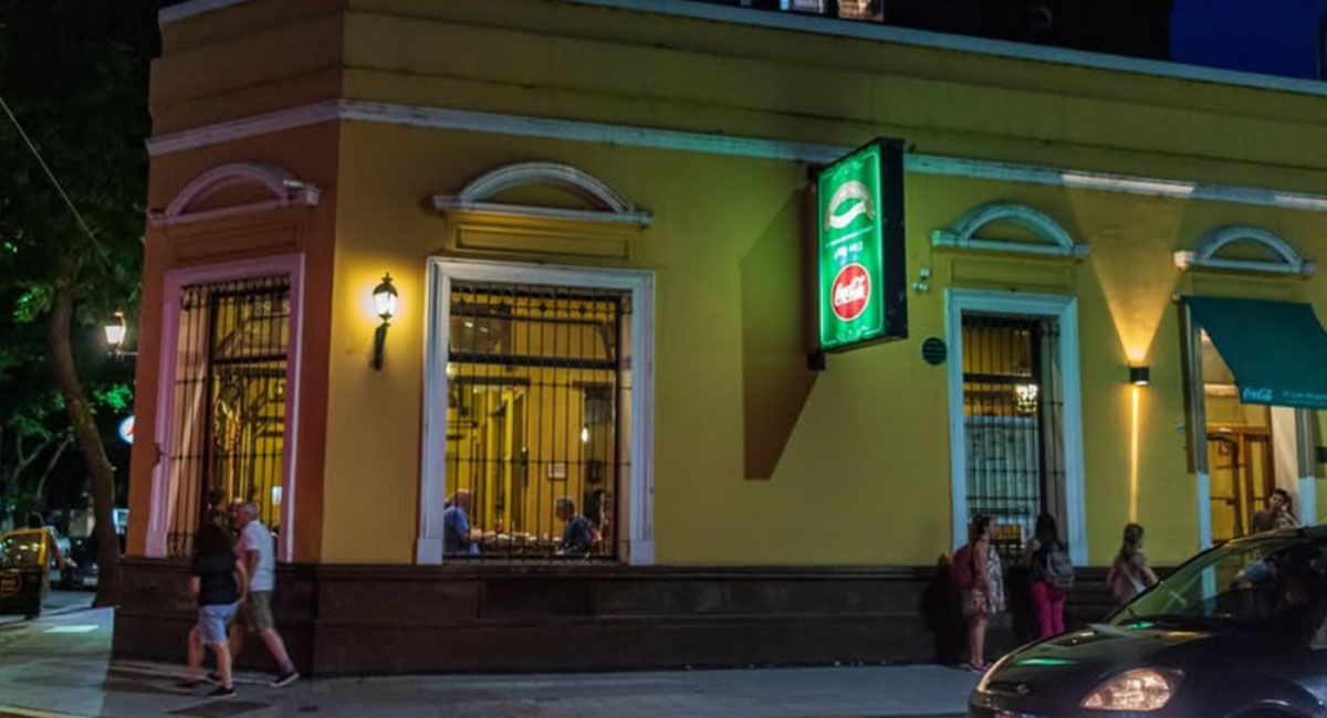 La Ciudad tiene muchas ofertas en carnes asadas, pero hay un bodegón distinto: la parrilla libre que revoluciona el corazón de Buenos Aires La Ciudad tiene muchas ofertas en carnes asadas, pero hay un bodegón distinto: la parrilla libre que revoluciona el corazón de Buenos Aires