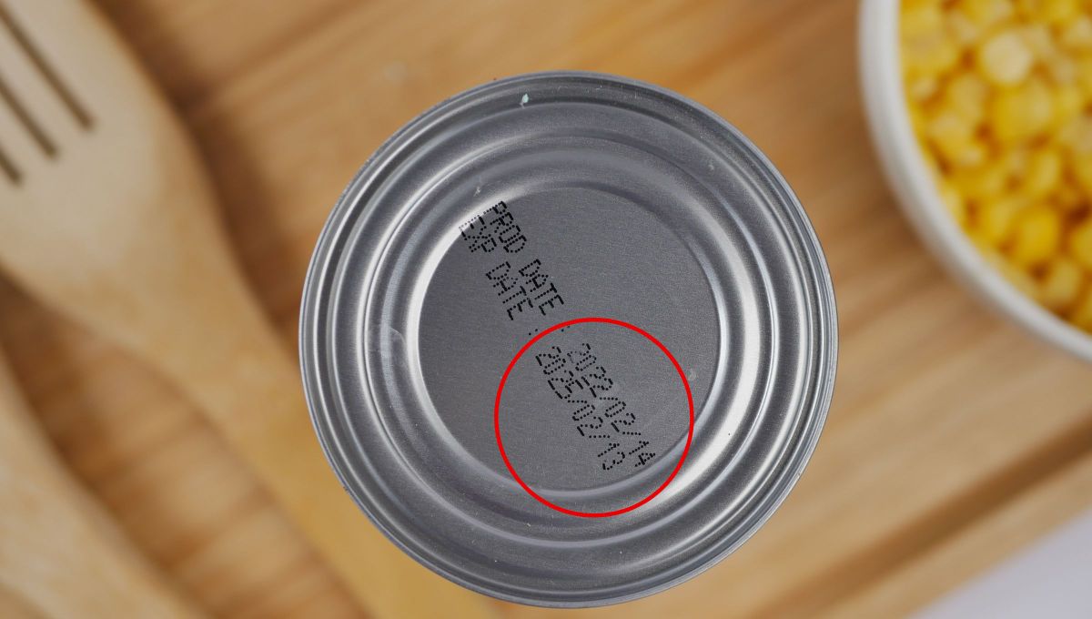Qué pasa si una persona consume un alimento vencido sin darse cuenta