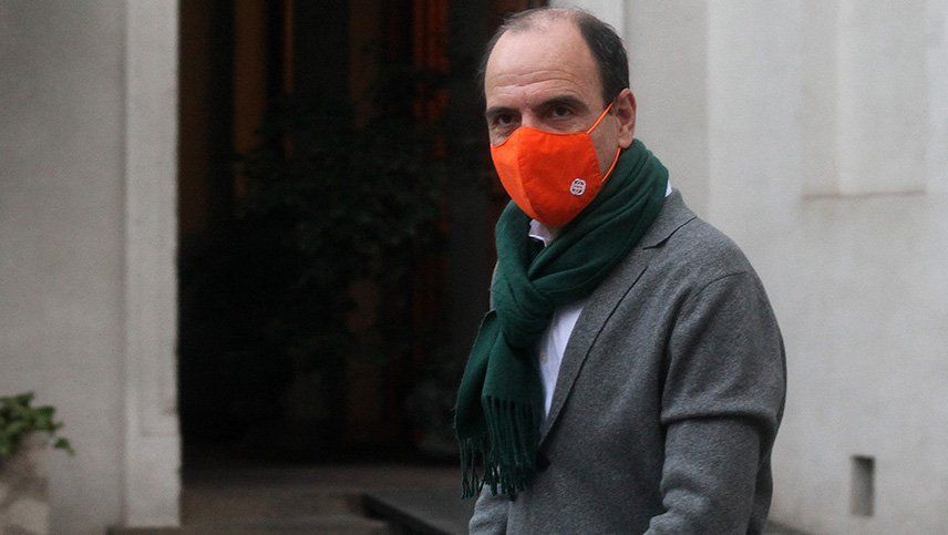 El ministro chileno de Desarrollo Social se contagió de coronavirus