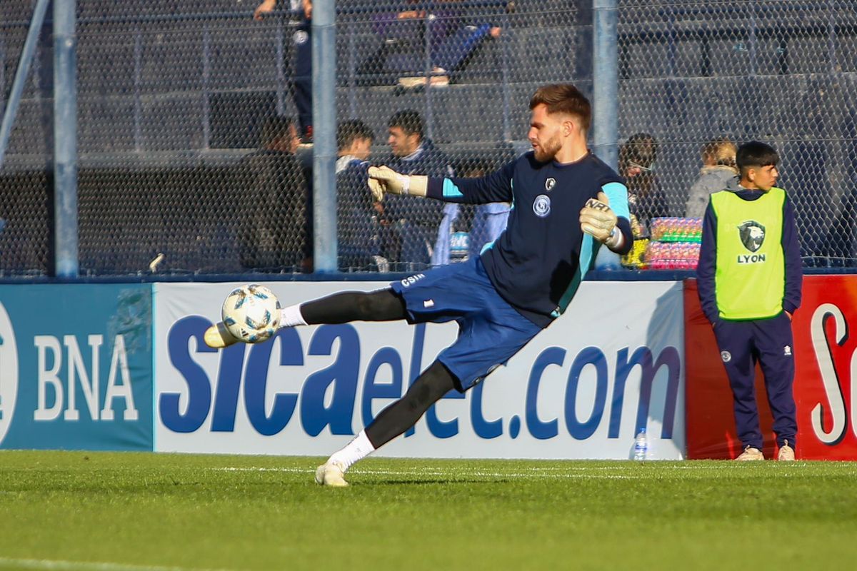 Ezequiel Centurión le dio seguridad a Independiente Rivadavia. Ezequiel Centurión le dio seguridad a Independiente Rivadavia.