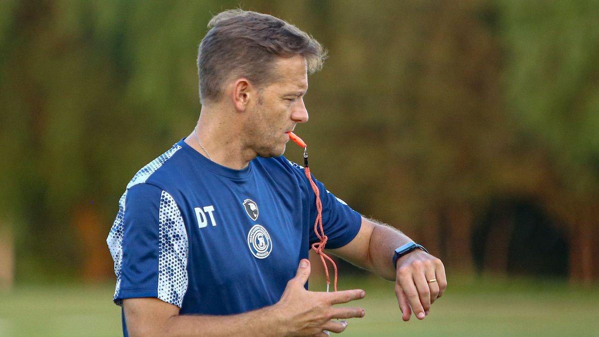 Martín Cicotello dirigió su primera práctica como entrenador de Independiente RIvadavia.