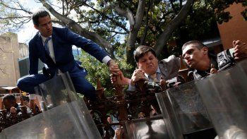 La oposición reeligió a Juan Guaidó como presidente de la Asamblea Nacional
