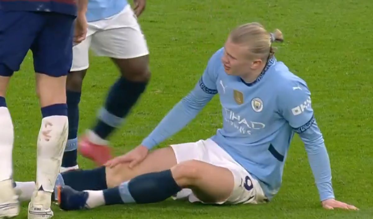 Erling Haaland abandonó el campo con gestos de dolor. Erling Haaland abandonó el campo con gestos de dolor.